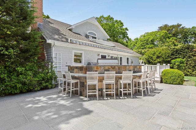 90 Rogers Avenue, Westhampton Beach, NY 11978
