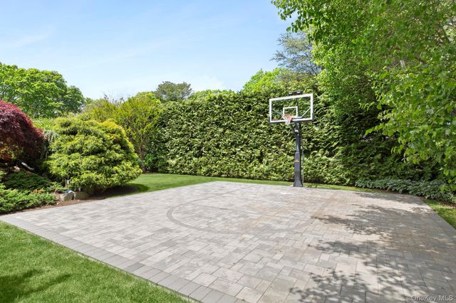 90 Rogers Avenue, Westhampton Beach, NY 11978
