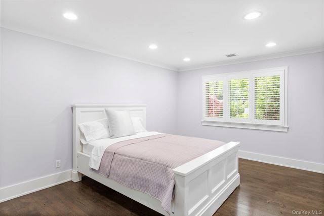 90 Rogers Avenue, Westhampton Beach, NY 11978