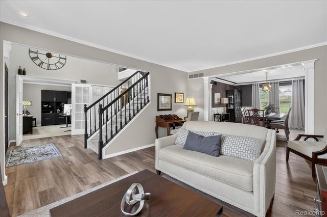 2333 Sandlewood Drive, White Lake Charter Township, MI 48383