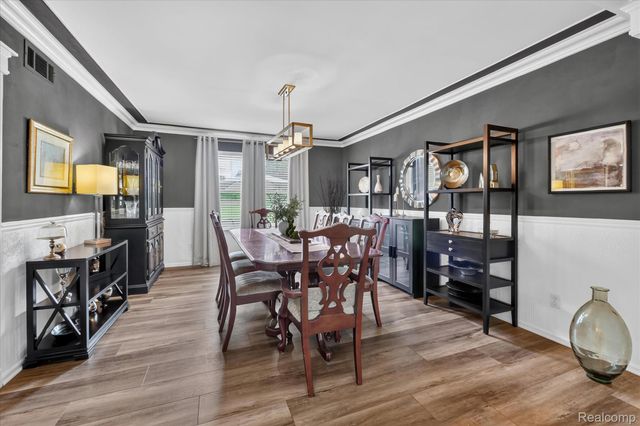 2333 Sandlewood Drive, White Lake Charter Township, MI 48383