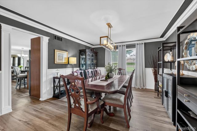 2333 Sandlewood Drive, White Lake Charter Township, MI 48383