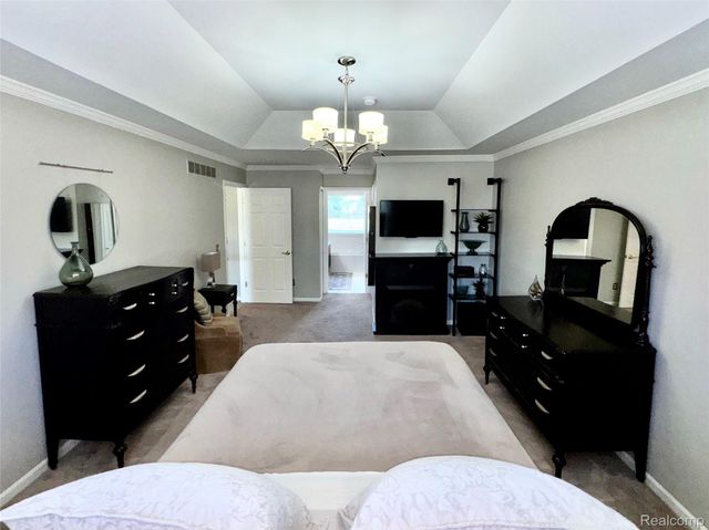 2333 Sandlewood Drive, White Lake Charter Township, MI 48383
