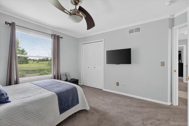 2333 Sandlewood Drive, White Lake Charter Township, MI 48383