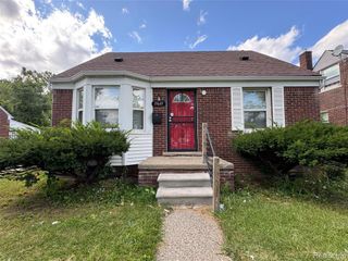 19649 Kelly Road, Detroit, MI 48225