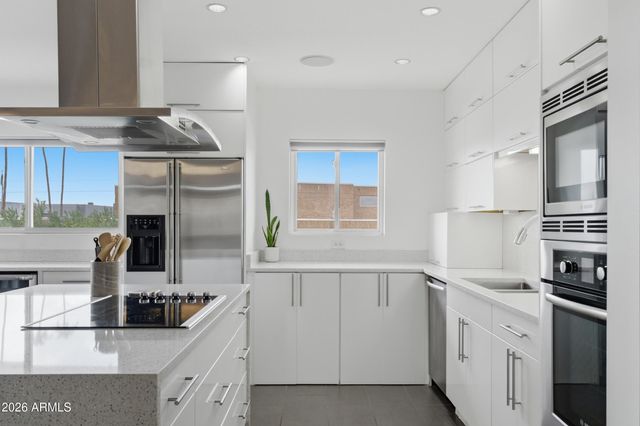 1901 E MISSOURI Avenue 205, Phoenix, AZ 85016