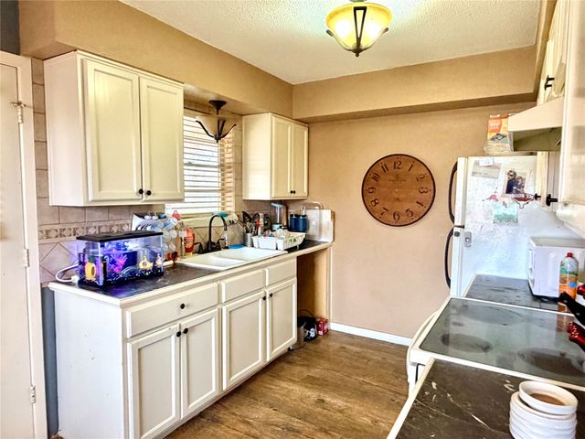 1412 Sunset Drive, Goldthwaite, TX 76844