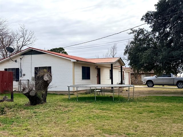 1412 Sunset Drive, Goldthwaite, TX 76844