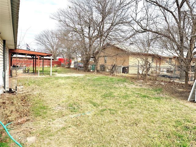 1412 Sunset Drive, Goldthwaite, TX 76844