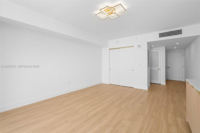 90 NE 32nd Street 722, Miami, FL 33137