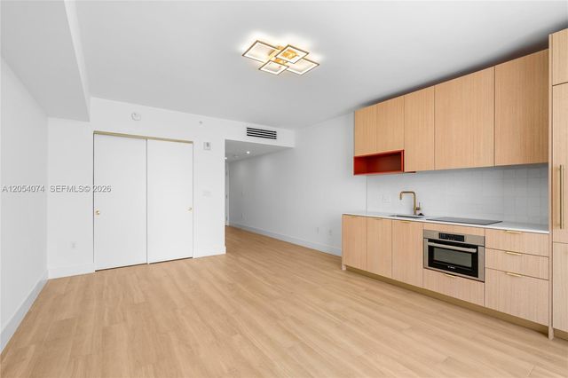 90 NE 32nd Street 722, Miami, FL 33137