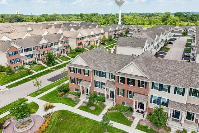 1611 Bentz Way, Batavia, IL 60510