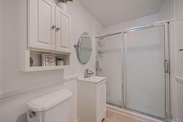 34 Weichers Street, Ronkonkoma, NY 11779