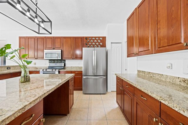 19389 SW 64th Street, Fort Lauderdale, FL 33332