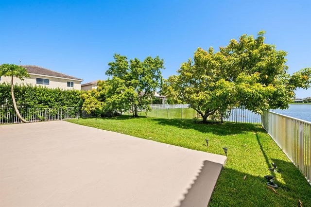 19389 SW 64th Street, Fort Lauderdale, FL 33332