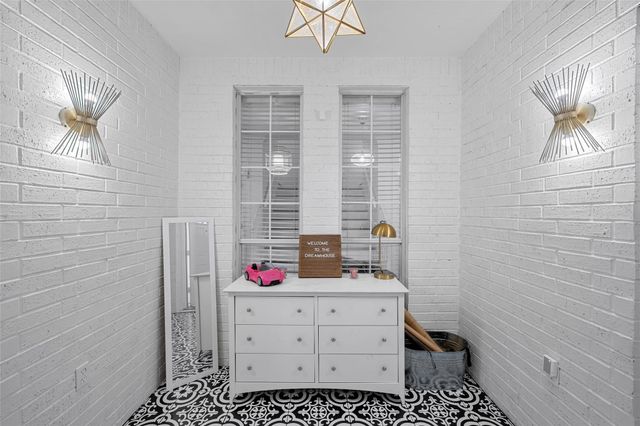 1915 S 7th Street, Waco, TX 76706