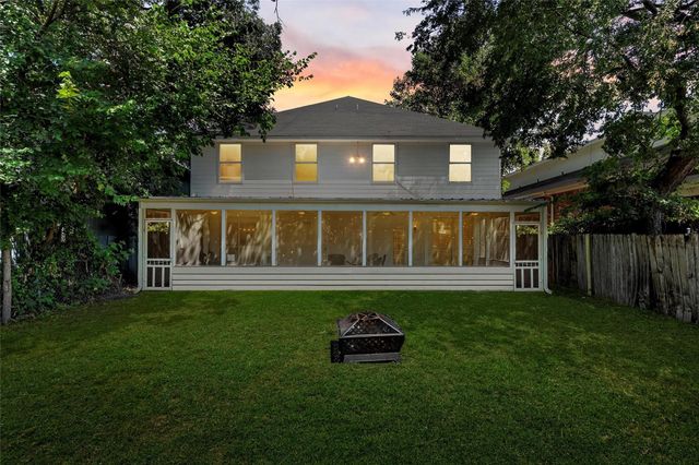 1915 S 7th Street, Waco, TX 76706