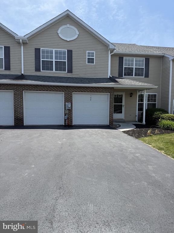 107 PEREGRINE LN, Hummelstown, PA 17036