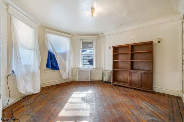 199 Hollywood Ave 1, East Orange City, NJ 07018