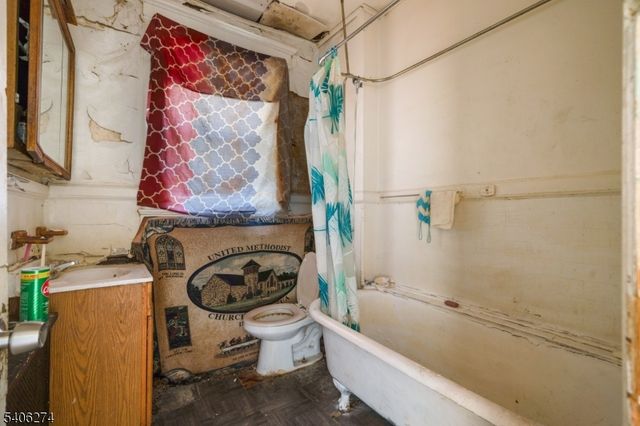 199 Hollywood Ave 1, East Orange City, NJ 07018