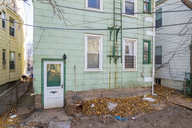 199 Hollywood Ave 1, East Orange City, NJ 07018