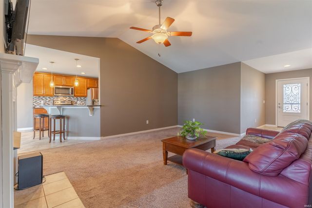 9904 Arbor Lake Drive, Newburgh, IN 47630