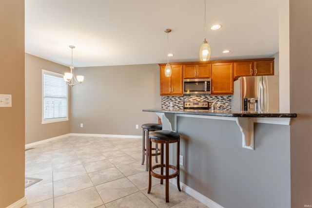 9904 Arbor Lake Drive, Newburgh, IN 47630