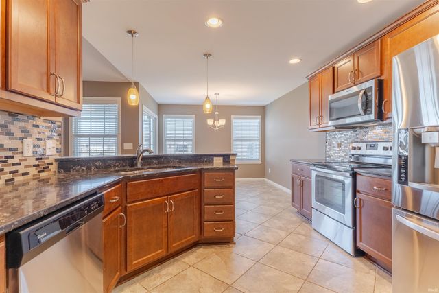 9904 Arbor Lake Drive, Newburgh, IN 47630