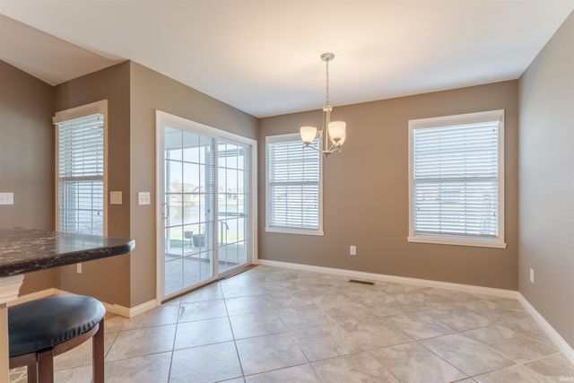 9904 Arbor Lake Drive, Newburgh, IN 47630