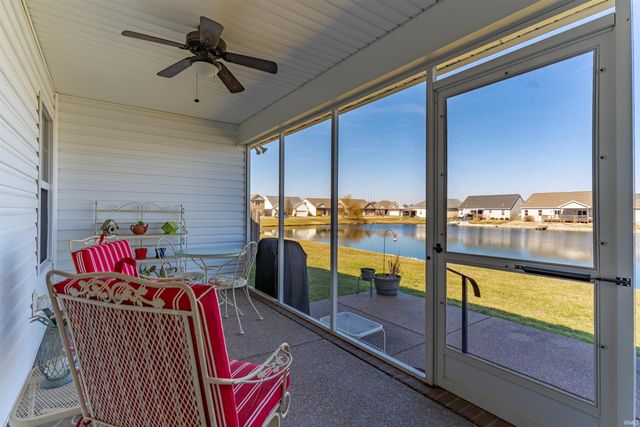 9904 Arbor Lake Drive, Newburgh, IN 47630