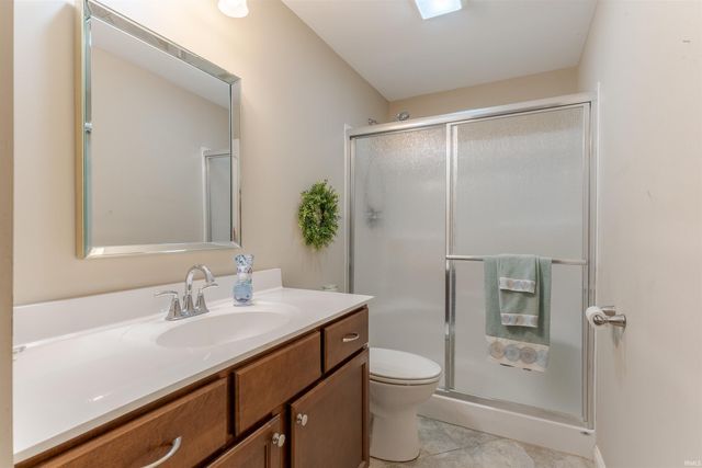 9904 Arbor Lake Drive, Newburgh, IN 47630