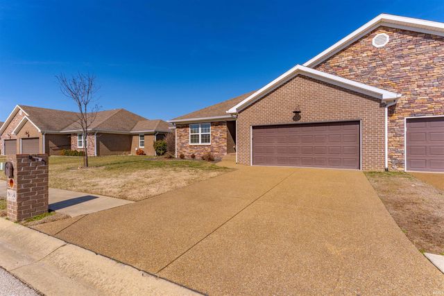 9904 Arbor Lake Drive, Newburgh, IN 47630