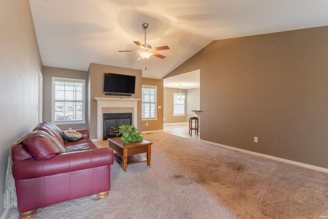 9904 Arbor Lake Drive, Newburgh, IN 47630