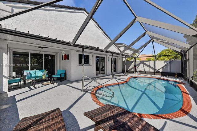 720 Rock Hill Ave, Davie, FL 33325