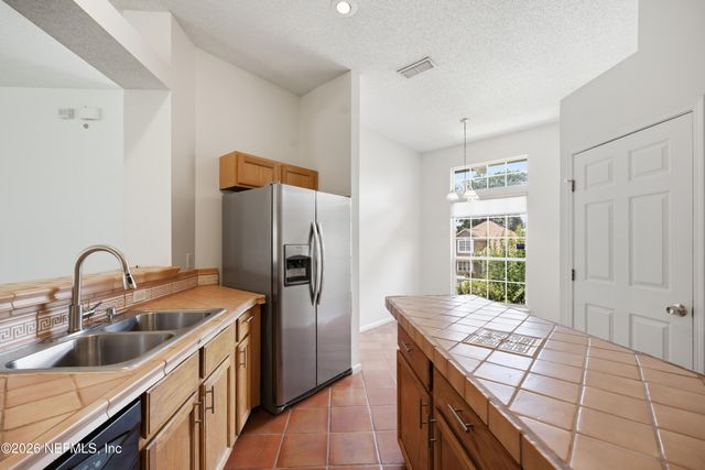 6112 WINDING BRIDGE Drive, Jacksonville, FL 32277