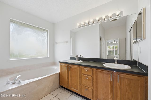 6112 WINDING BRIDGE Drive, Jacksonville, FL 32277