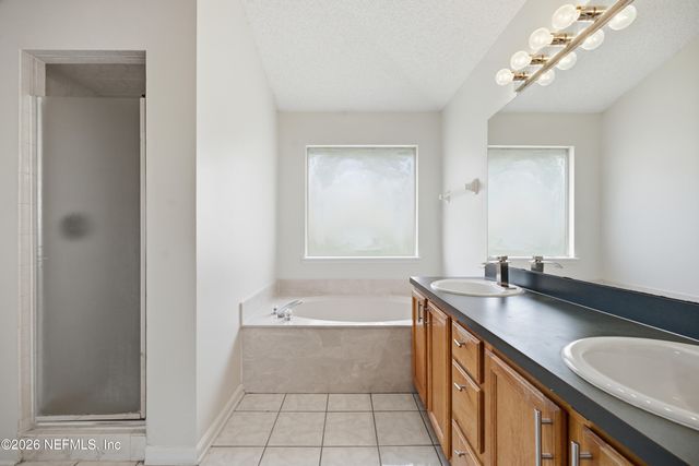 6112 WINDING BRIDGE Drive, Jacksonville, FL 32277
