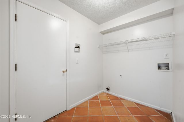 6112 WINDING BRIDGE Drive, Jacksonville, FL 32277