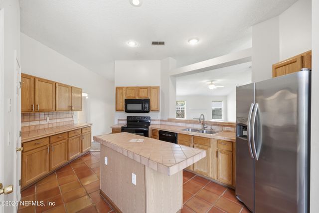 6112 WINDING BRIDGE Drive, Jacksonville, FL 32277