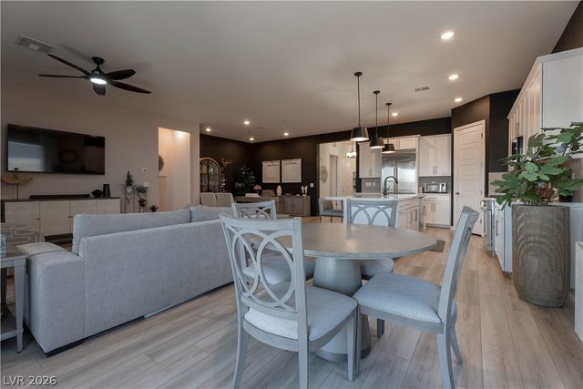 924 Calluna Hills Lane, Las Vegas, NV 89138