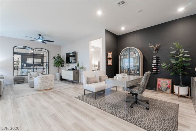 924 Calluna Hills Lane, Las Vegas, NV 89138