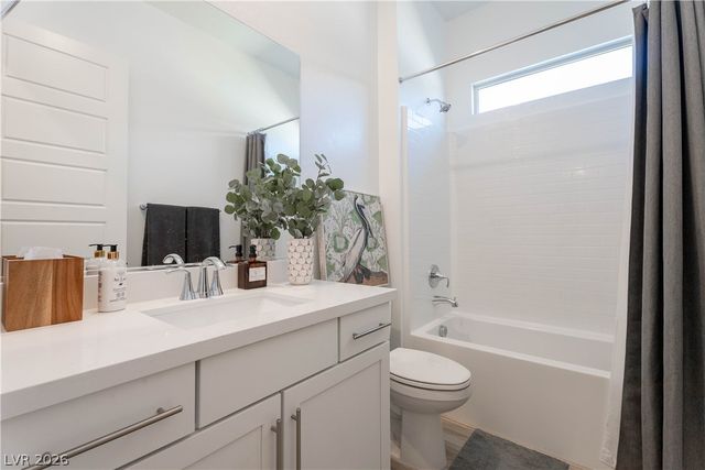 924 Calluna Hills Lane, Las Vegas, NV 89138