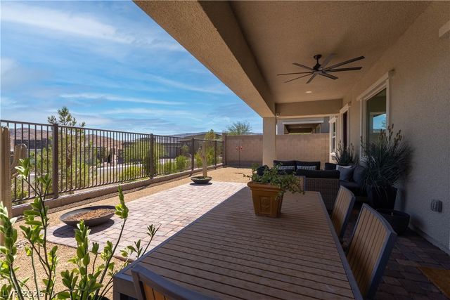 924 Calluna Hills Lane, Las Vegas, NV 89138