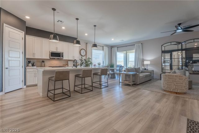 924 Calluna Hills Lane, Las Vegas, NV 89138