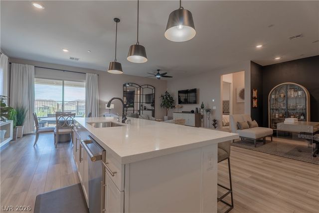 924 Calluna Hills Lane, Las Vegas, NV 89138