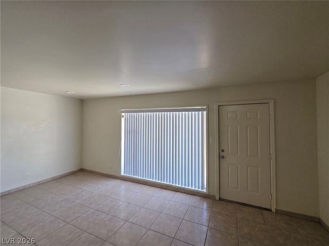 910 Magnolia Avenue, Las Vegas, NV 89108
