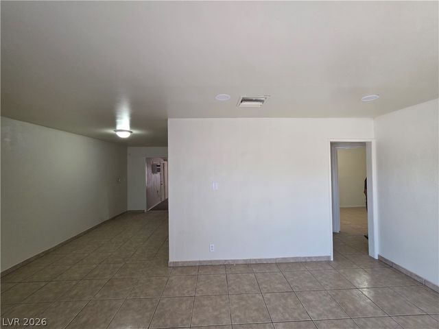 910 Magnolia Avenue, Las Vegas, NV 89108