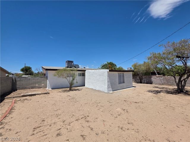 910 Magnolia Avenue, Las Vegas, NV 89108