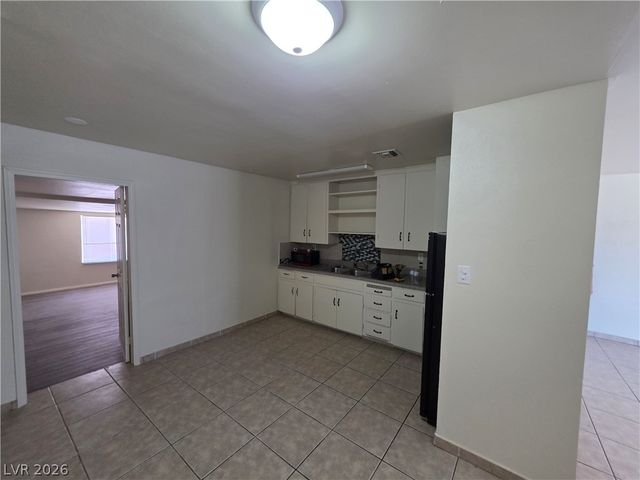 910 Magnolia Avenue, Las Vegas, NV 89108