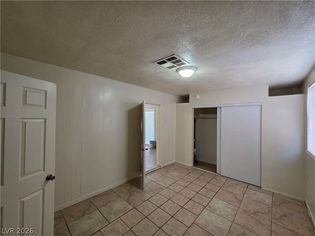 910 Magnolia Avenue, Las Vegas, NV 89108
